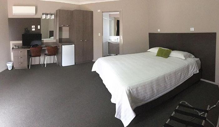 טננט קריק Bluestone Motor Inn מראה חיצוני תמונה