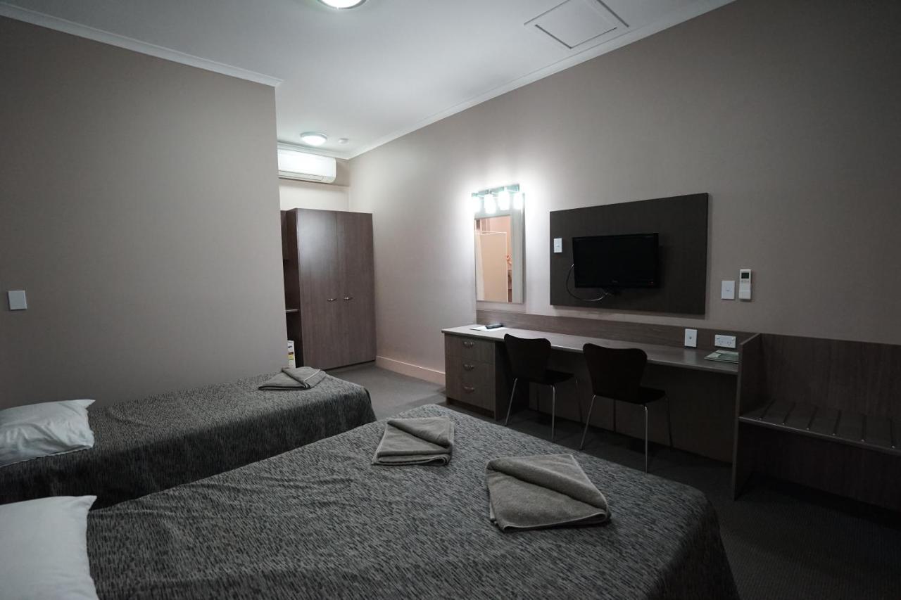 טננט קריק Bluestone Motor Inn מראה חיצוני תמונה