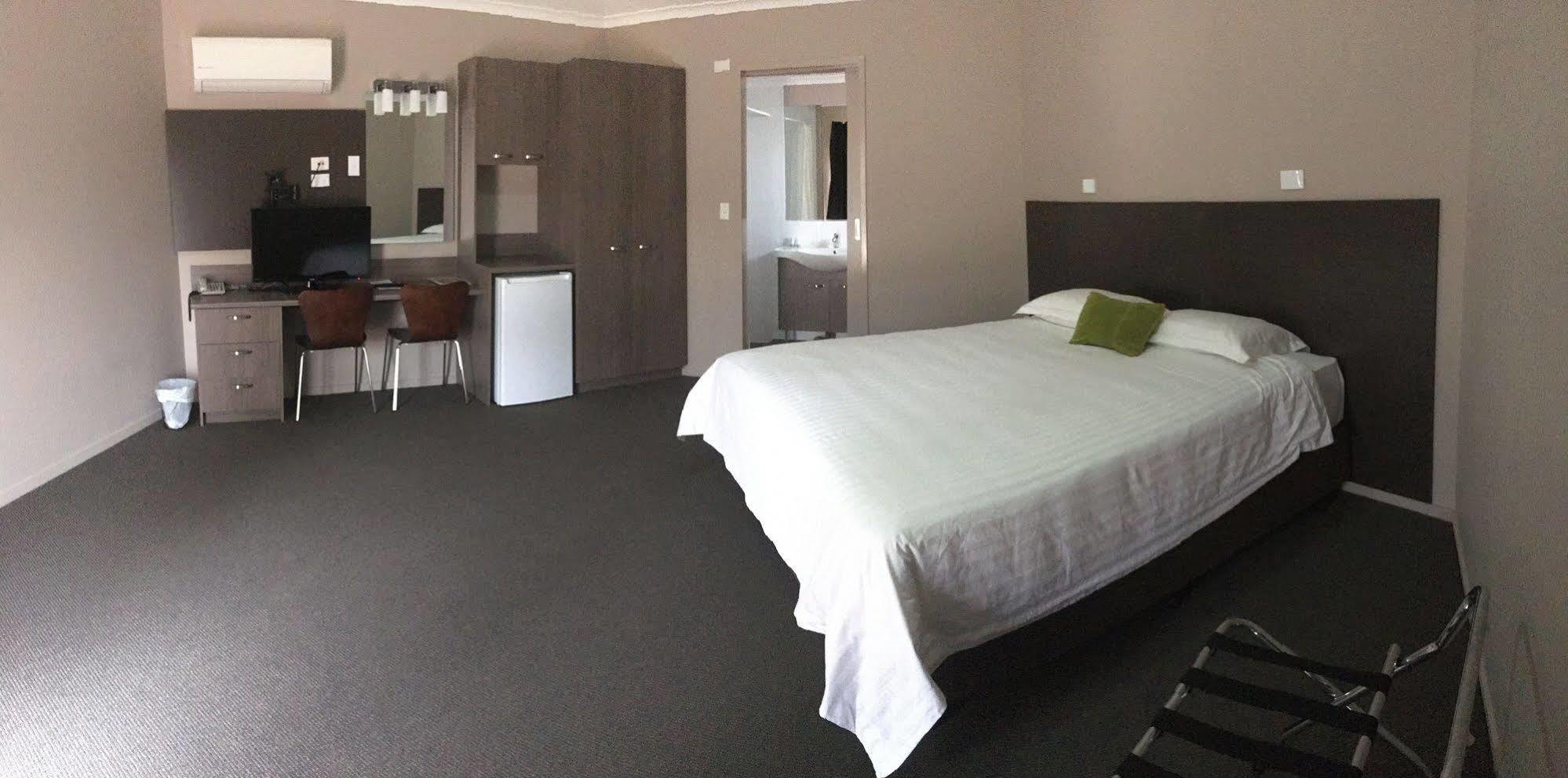 טננט קריק Bluestone Motor Inn מראה חיצוני תמונה