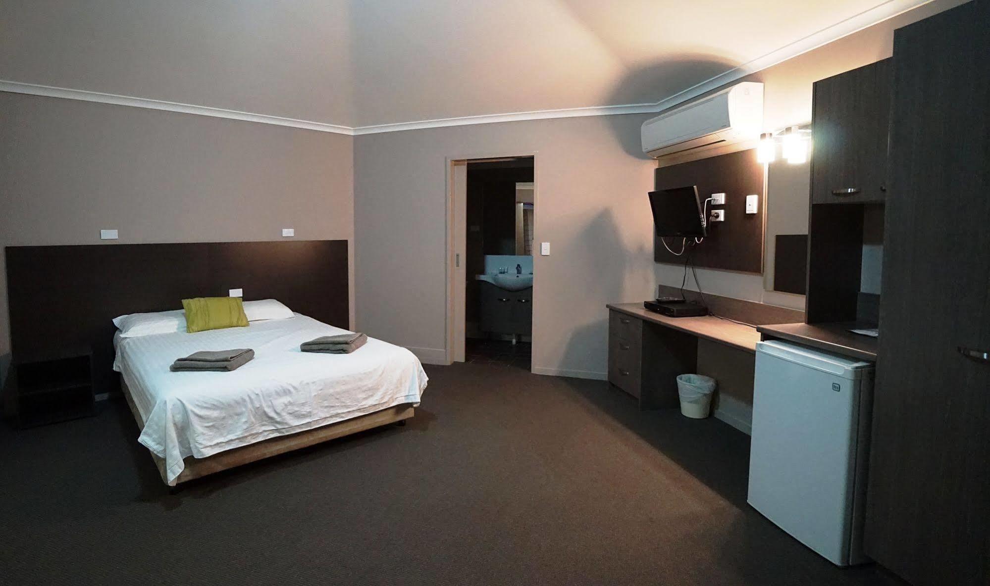 טננט קריק Bluestone Motor Inn מראה חיצוני תמונה