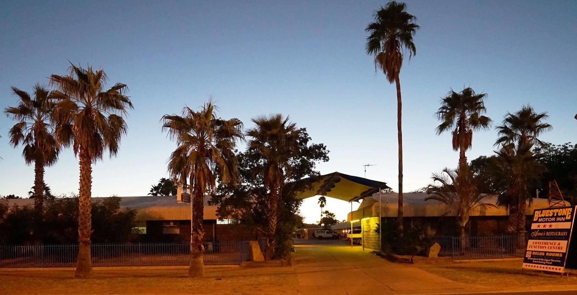 טננט קריק Bluestone Motor Inn מראה חיצוני תמונה